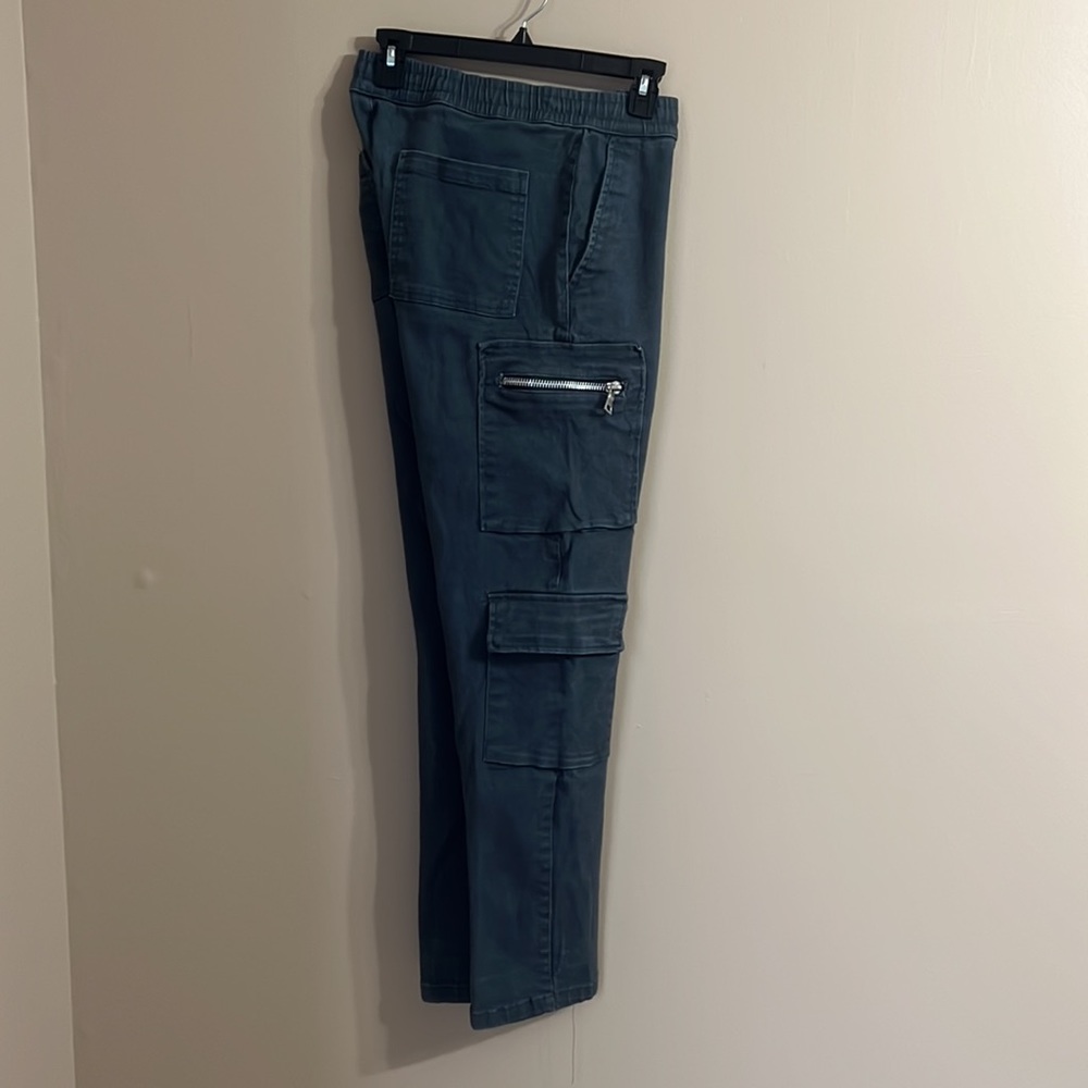 Forever 21 Cargo Pant - Size S